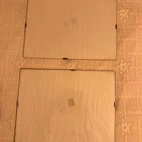 Wall frames like new, set of 2 small 30x24