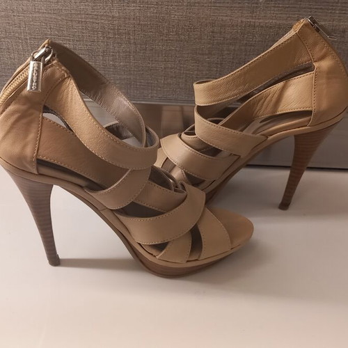 Giorgio Salustro sandals size 36 used, beige