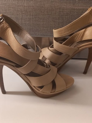 Giorgio Salustro sandals size 36 used, beige