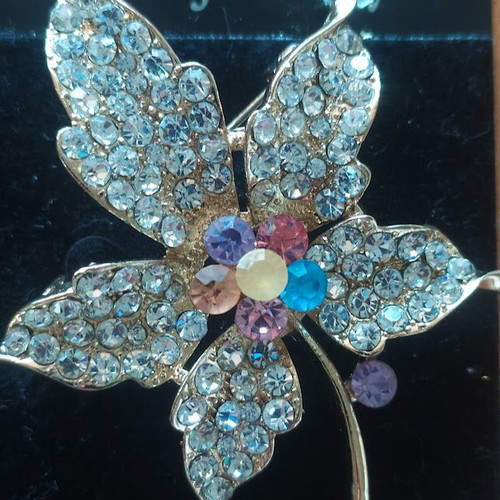 Flower brooch with rhinestones new, multicolor