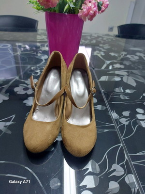 Shoes with strap size 38 like new