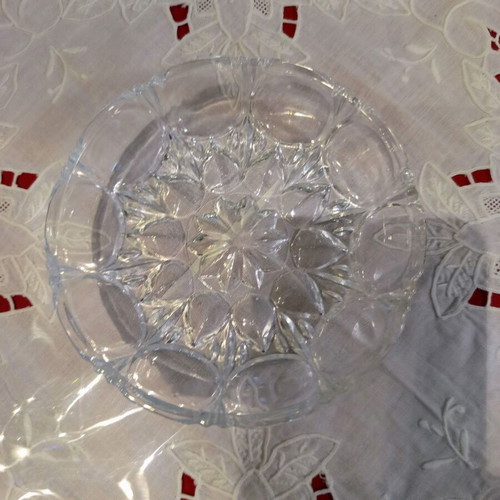 Vintage crystal dessert dish like new with embossed star design
