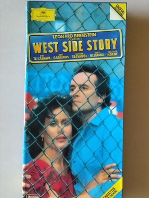 Άλμπουμ West Side Story με δύο digital κασέτες και ένθετο σαν καινούργιο