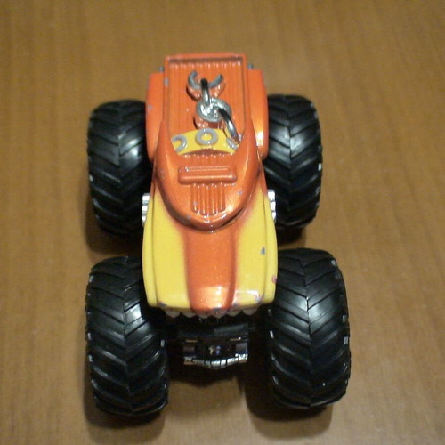 Hot Wheels Monster Trucks Pit Launch & Jam playset used 1:64 2021