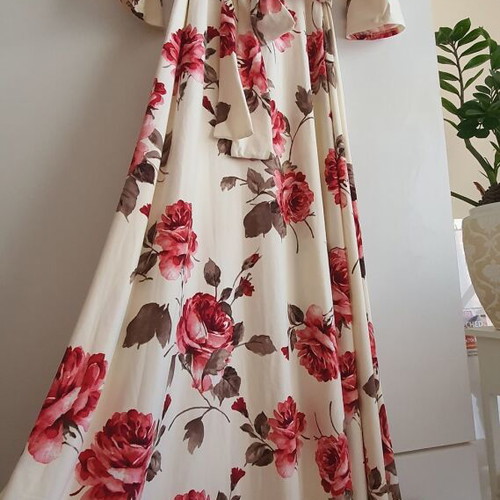 Maxi dress with flowers new, size M, colorful