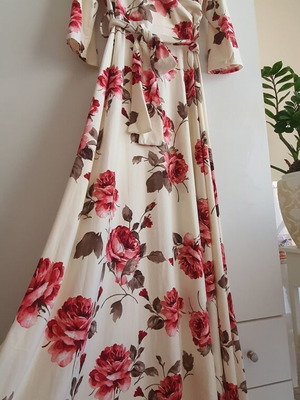 Maxi dress with flowers new, size M, colorful