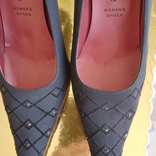 Sante black satin pumps used, size 38