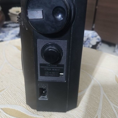 Sharp GF-1760 radio cassette used with functional speaker