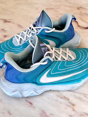 Nike Giannis Immortality 4 αθλητικά μεταχειρισμένα, μέγεθος 38, μωβ και τιρκουάζ