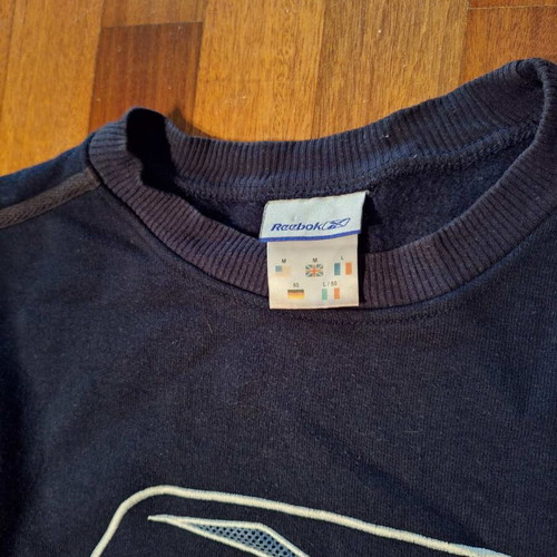 Reebok shirt size L like new