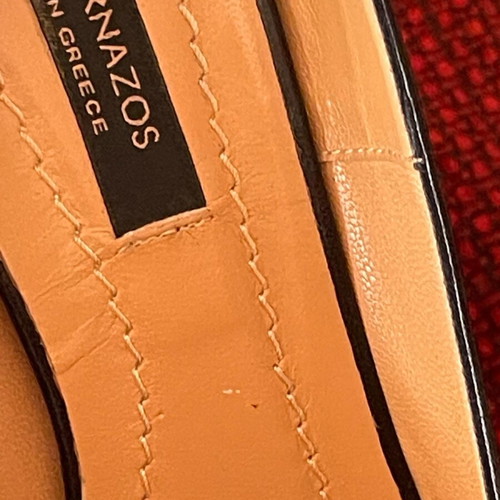 Bournazos leather pumps size 39 like new, black