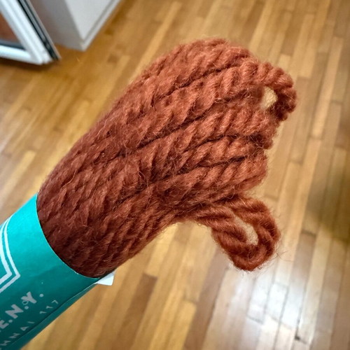 Elefantos Smyrna carpet embroidery wool new, 1 skein 20 g