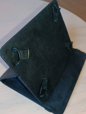 Sweex universal black tablet case 7" like new