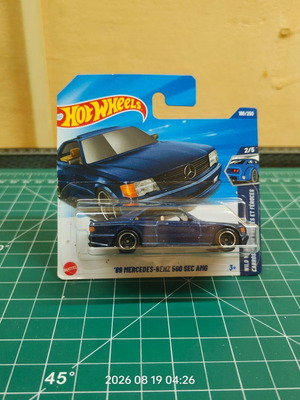 Hot Wheels '89 Mercedes-Benz 560 SEC AMG toy car