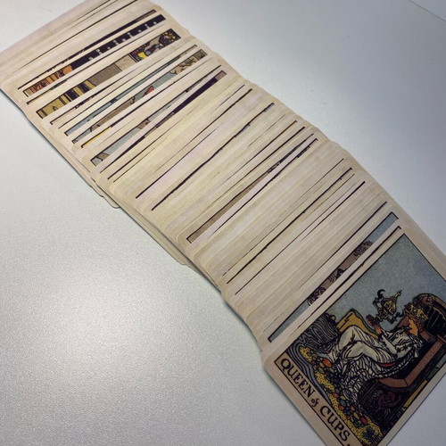 Classic Tarot Cards new with guidebook