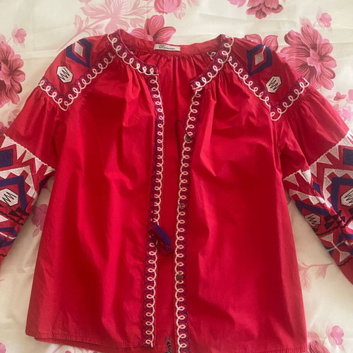 Boho shirt with embroidery like new, size M