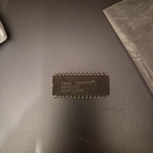 Seeq DQ5133S-200 CCD image sensor used, vintage ceramic IC with quartz window