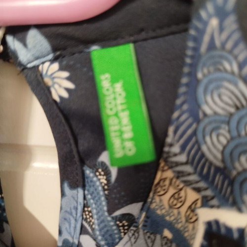 Benetton women's blue floral blouse size M like new