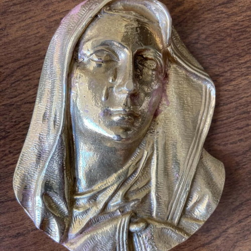 Bronze sculpture used in very good condition