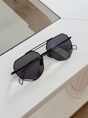 Med sunglasses used, black lenses in excellent condition