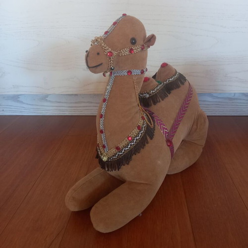 Christmas camel used, 37 cm height 41 cm length
