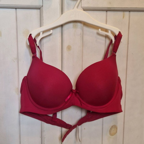 Bra new with super padding 85B red