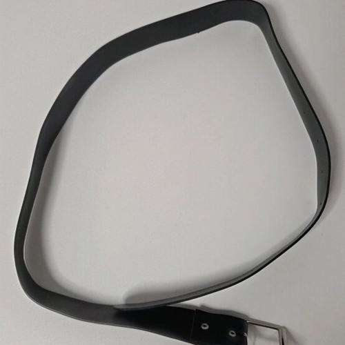 Nina Kendosa belt simple black like new, unworn