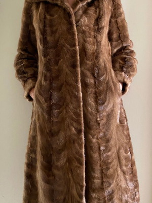 Vintage mink fur coat size S/M like new, brown