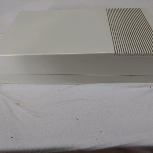 Commodore 1541 drive like new with 2 floppy disks
