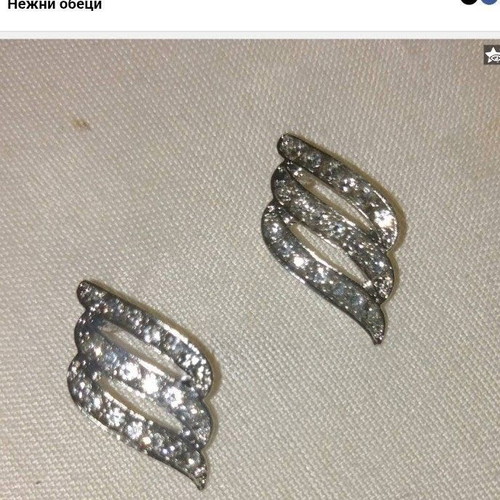 Delicate earrings new with zircon and silver plating