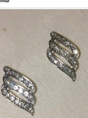 Delicate earrings new with zircon and silver plating
