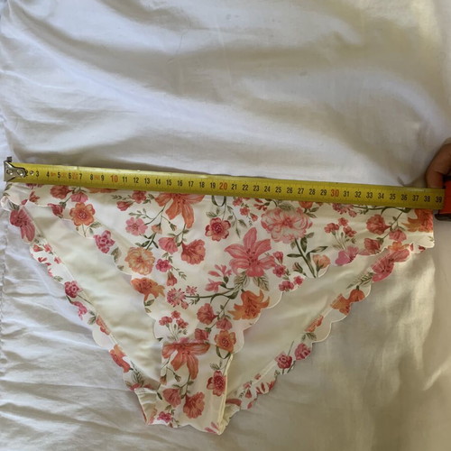 Swimwear bottom new, size M