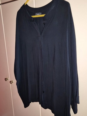 Black Plus Size Shirt with Batwing Sleeves and Mao Collar used