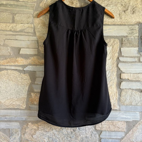 Q/S by s.Oliver Luxury 100% Modal Sleeveless Black Blouse like new
