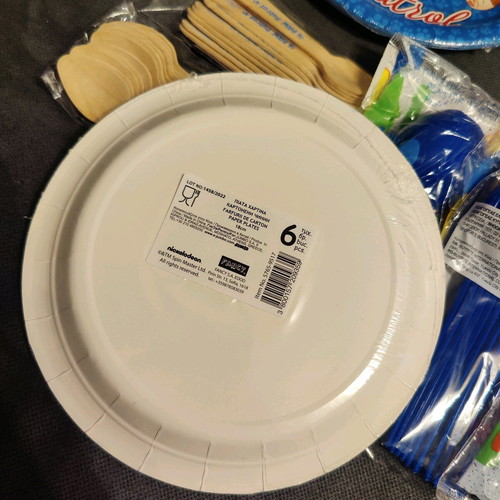 Paw Patrol party set new with plates and spoons