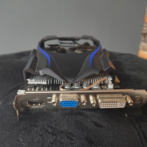 GPU GT 730 2GB 128-bit DDR3 with HDMI DVI VGA, like new