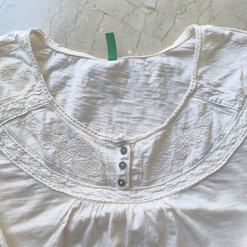 Benetton cotton shirt XL like new, cream color