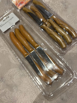 Μαχαίρια κουζίνας καινούργια, δύο εξάδες