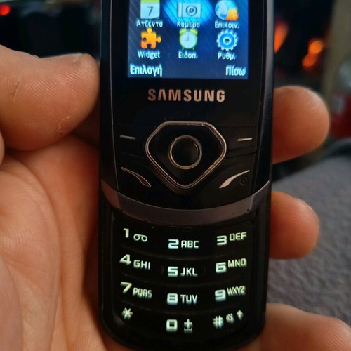 Samsung gt-s3550 cell phone used, black, with good battery