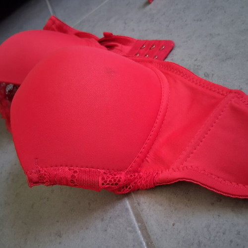 Bra 2 in 1 red, like new