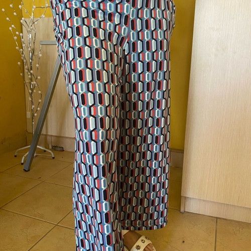 Women's pants like new, size M, multicolored with buttons