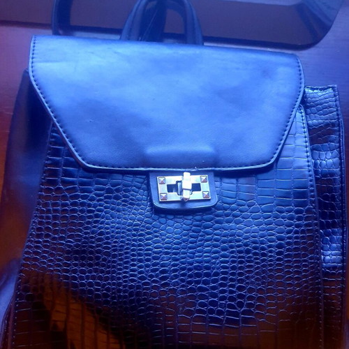 Bag to Bag women's backpack like new, black