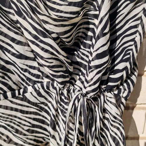 Ann Taylor Silk Zebra Blouse like new, size S, black and white
