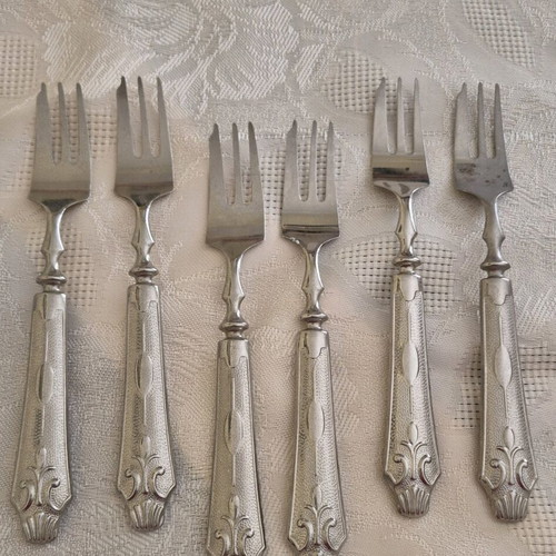 Vintage silver plated forks used, set of 6
