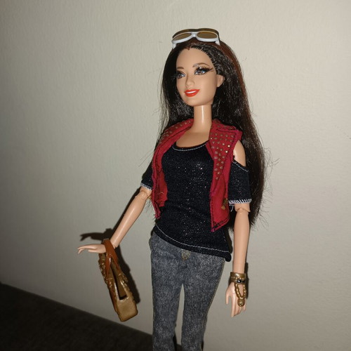 Barbie Style Doll Raquelle 2013 like new