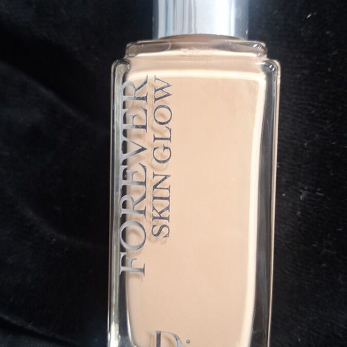 Dior Forever Skin Glow foundation like new, 30ml without cap