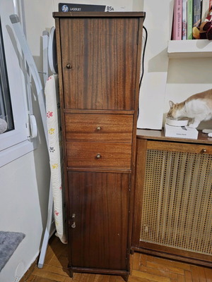 Wooden drawer shelf used