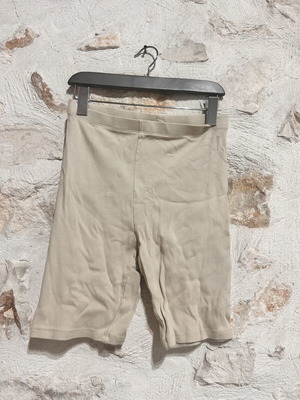 H&M Beige Ribbed Seamless Shaping Shorts Size M like new