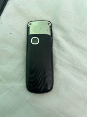 Nokia 2220s used phone without battery needs new panel