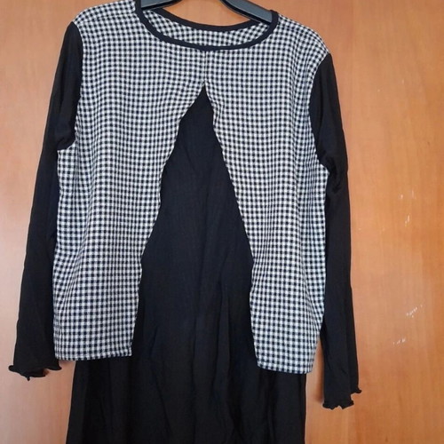 Pti Karo blouse with loose layer and muslin sleeves, like new